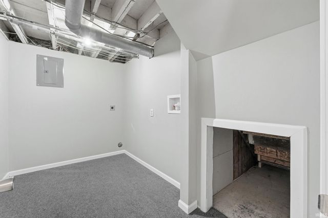 4320 SW Anthony Wayne Drive, Fort Wayne, IN 46806