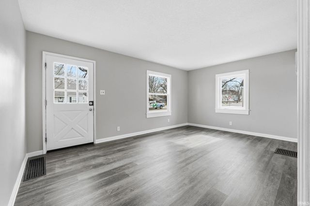 4320 SW Anthony Wayne Drive, Fort Wayne, IN 46806