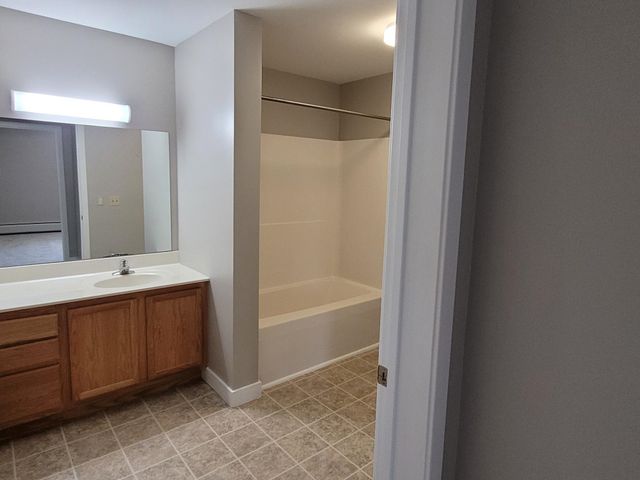 409 Farrell St Apt 214, South Burlington, VT 05403