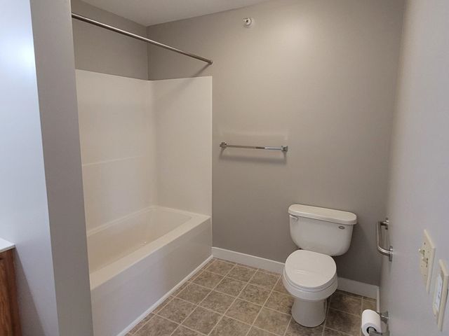 409 Farrell St Apt 214, South Burlington, VT 05403