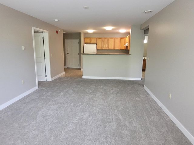 409 Farrell St Apt 214, South Burlington, VT 05403
