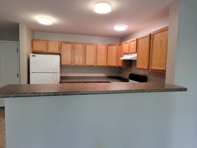 409 Farrell St Apt 214, South Burlington, VT 05403
