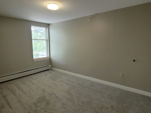 409 Farrell St Apt 214, South Burlington, VT 05403