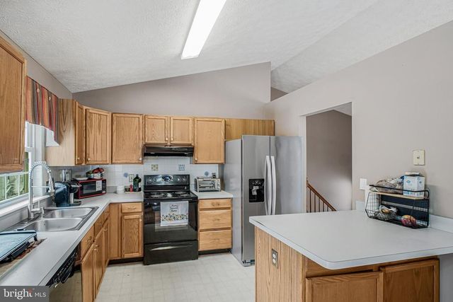 12502 WARREN LN, Spotsylvania, VA 22551