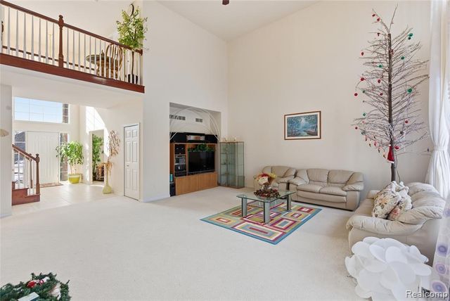 19573 Potomac Drive, Macomb, MI 48044