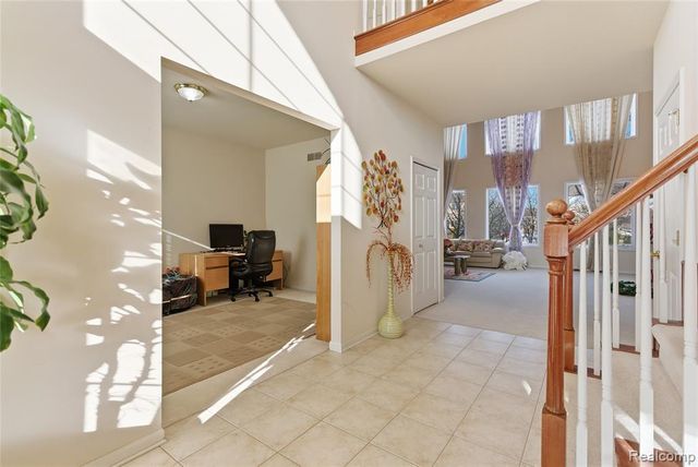 19573 Potomac Drive, Macomb, MI 48044