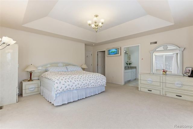 19573 Potomac Drive, Macomb, MI 48044