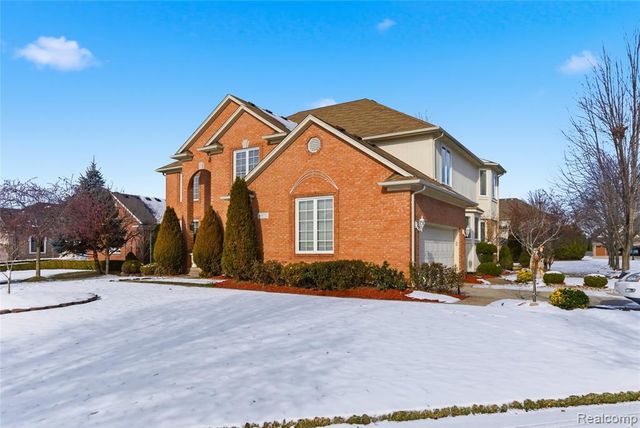 19573 Potomac Drive, Macomb, MI 48044