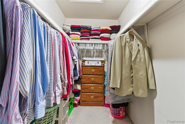 19573 Potomac Drive, Macomb, MI 48044