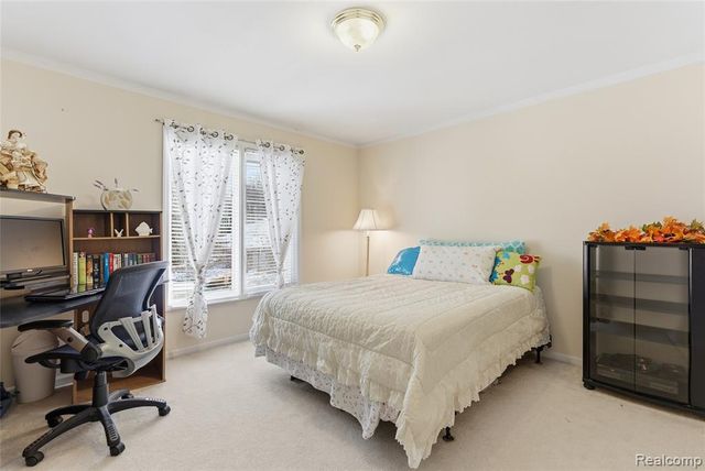 19573 Potomac Drive, Macomb, MI 48044