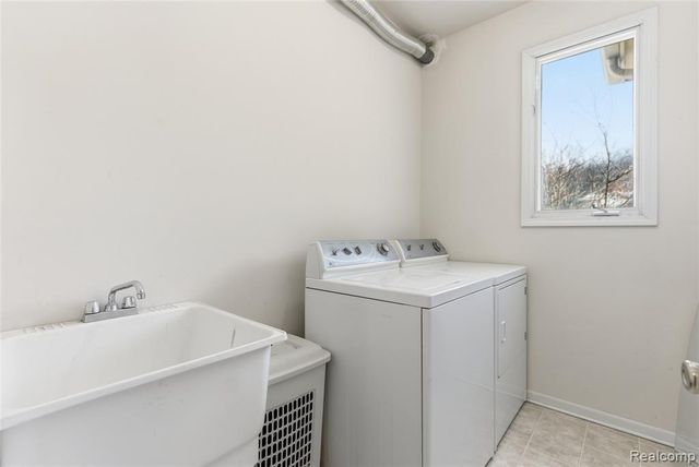 19573 Potomac Drive, Macomb, MI 48044