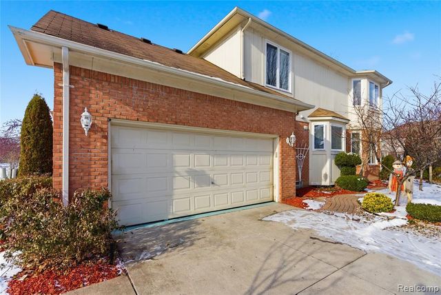 19573 Potomac Drive, Macomb, MI 48044