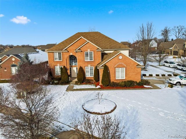 19573 Potomac Drive, Macomb, MI 48044