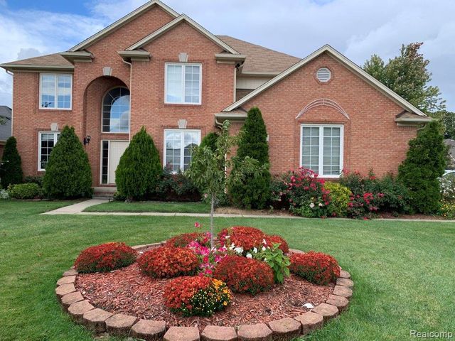 19573 Potomac Drive, Macomb, MI 48044