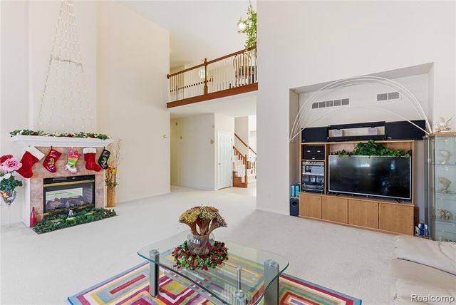 19573 Potomac Drive, Macomb, MI 48044