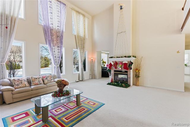 19573 Potomac Drive, Macomb, MI 48044