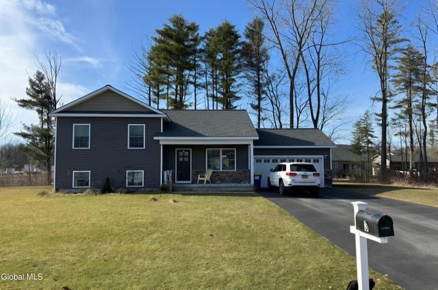 3 Luke Way, Hudson Falls, NY 12839