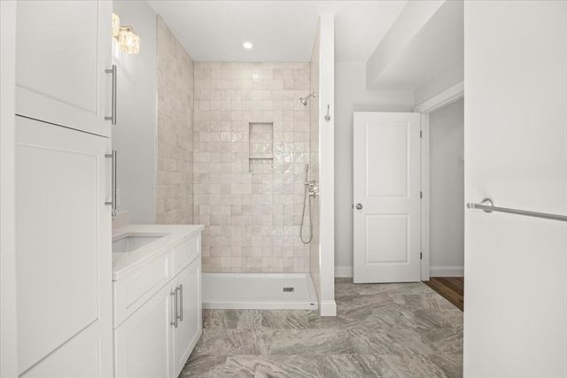 84 Post Island Road, Quincy, MA 02169