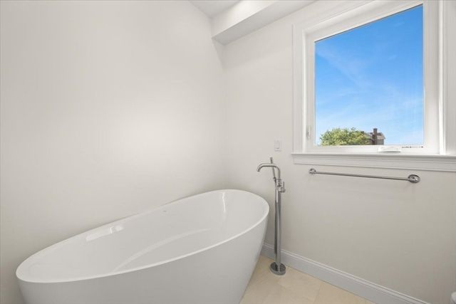 84 Post Island Road, Quincy, MA 02169
