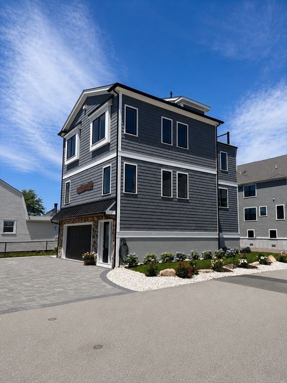 84 Post Island Road, Quincy, MA 02169