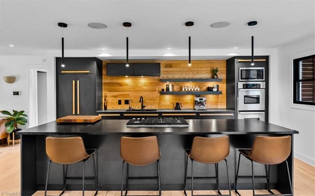 601 Willoughby Boulevard, Greensboro, NC 27408