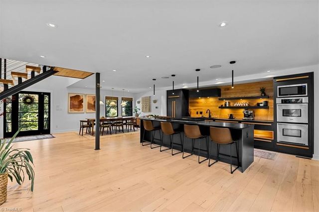 601 Willoughby Boulevard, Greensboro, NC 27408