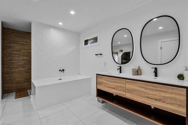 601 Willoughby Boulevard, Greensboro, NC 27408