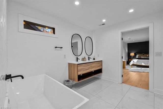 601 Willoughby Boulevard, Greensboro, NC 27408