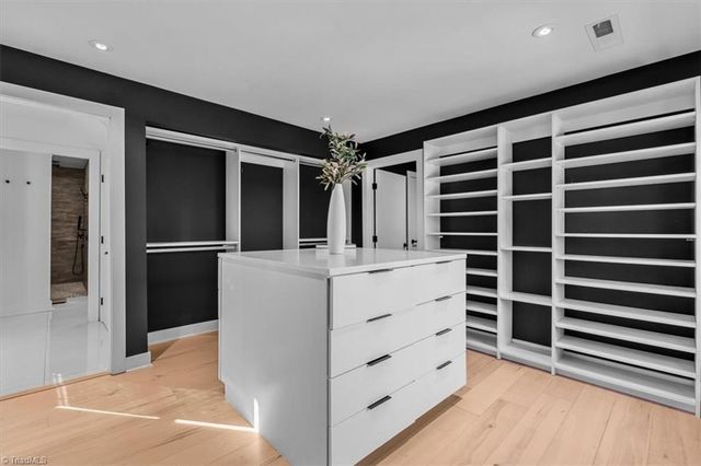 601 Willoughby Boulevard, Greensboro, NC 27408