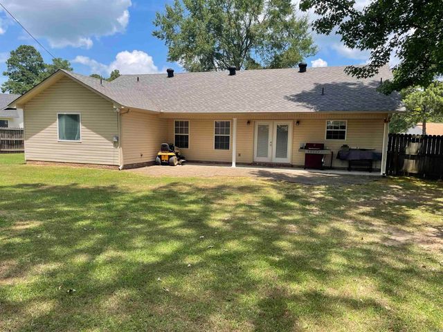 1005 Kari Dr, Sheridan, AR 72150