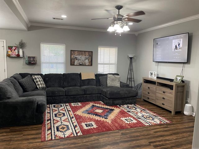 1005 Kari Dr, Sheridan, AR 72150