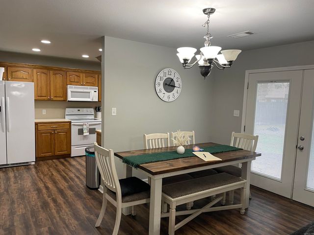 1005 Kari Dr, Sheridan, AR 72150