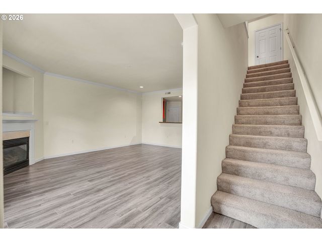860 SPRINGTREE Ln, West Linn, OR 97068