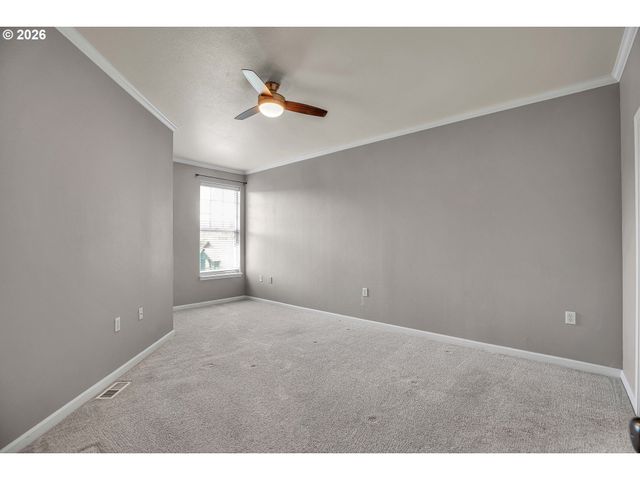 860 SPRINGTREE Ln, West Linn, OR 97068