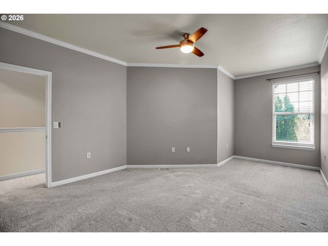 860 SPRINGTREE Ln, West Linn, OR 97068
