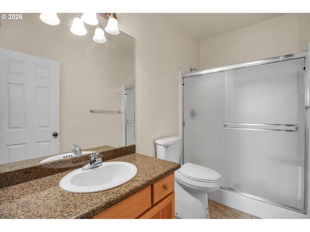 860 SPRINGTREE Ln, West Linn, OR 97068