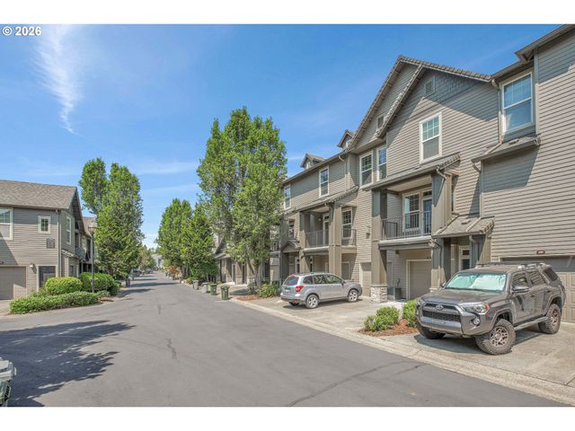 860 SPRINGTREE Ln, West Linn, OR 97068