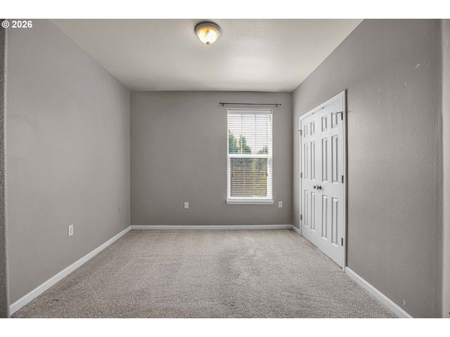 860 SPRINGTREE Ln, West Linn, OR 97068