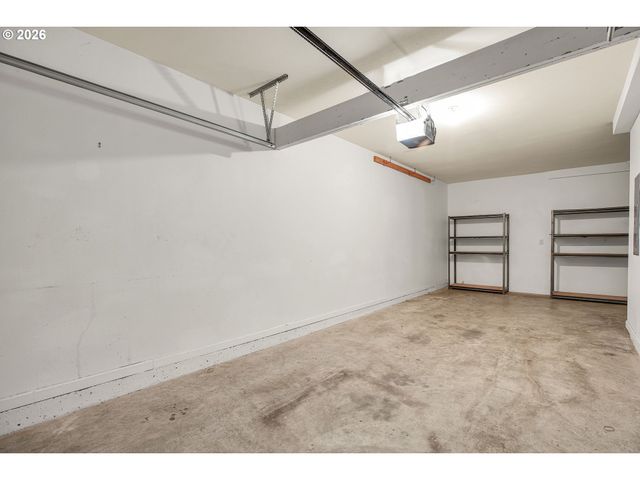 860 SPRINGTREE Ln, West Linn, OR 97068
