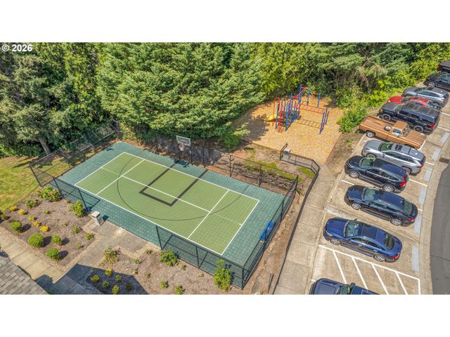 860 SPRINGTREE Ln, West Linn, OR 97068