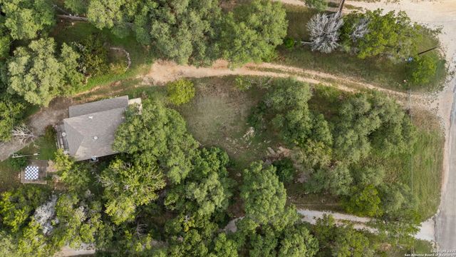 1265 Comanche Path, Bandera, TX 78003