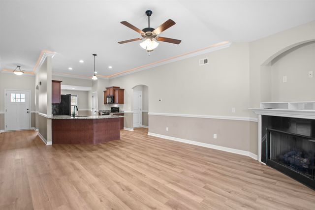 211 Daybreak Court, Wellford, SC 29385