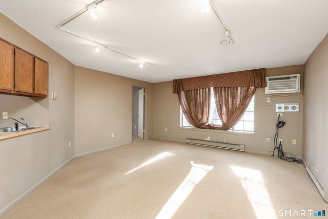 38 North Main Street APT 14, West Hartford, CT 06107