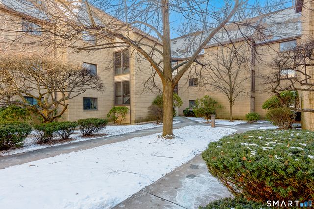 38 North Main Street APT 14, West Hartford, CT 06107