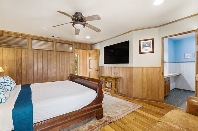 400 S 12th St, Port Aransas, TX 78373