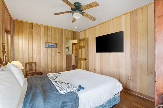 400 S 12th St, Port Aransas, TX 78373