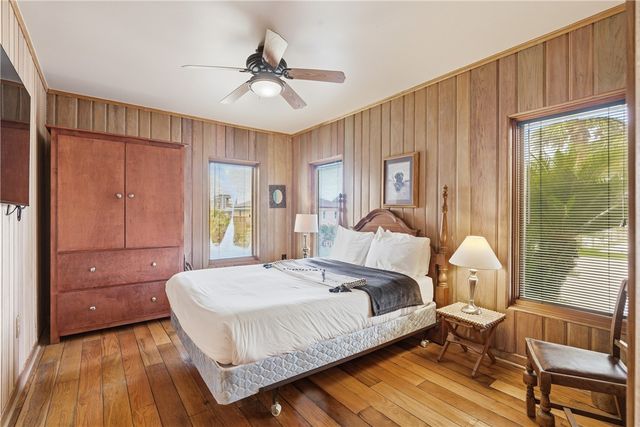 400 S 12th St, Port Aransas, TX 78373