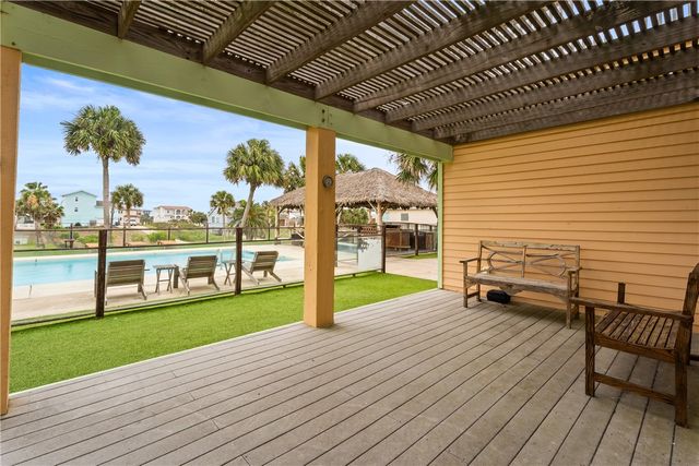 400 S 12th St, Port Aransas, TX 78373