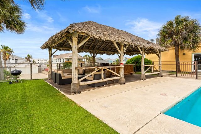 400 S 12th St, Port Aransas, TX 78373