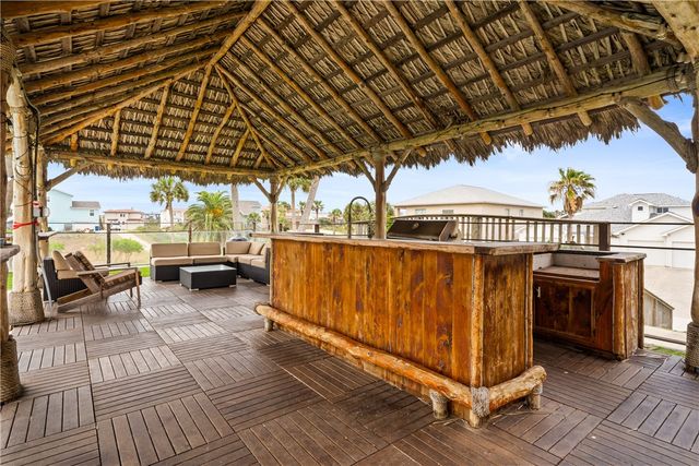 400 S 12th St, Port Aransas, TX 78373